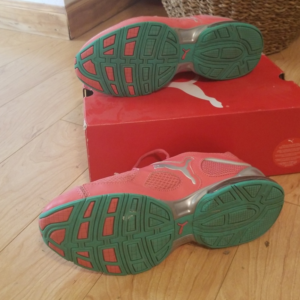 Sneakers - Picture 2 of 2